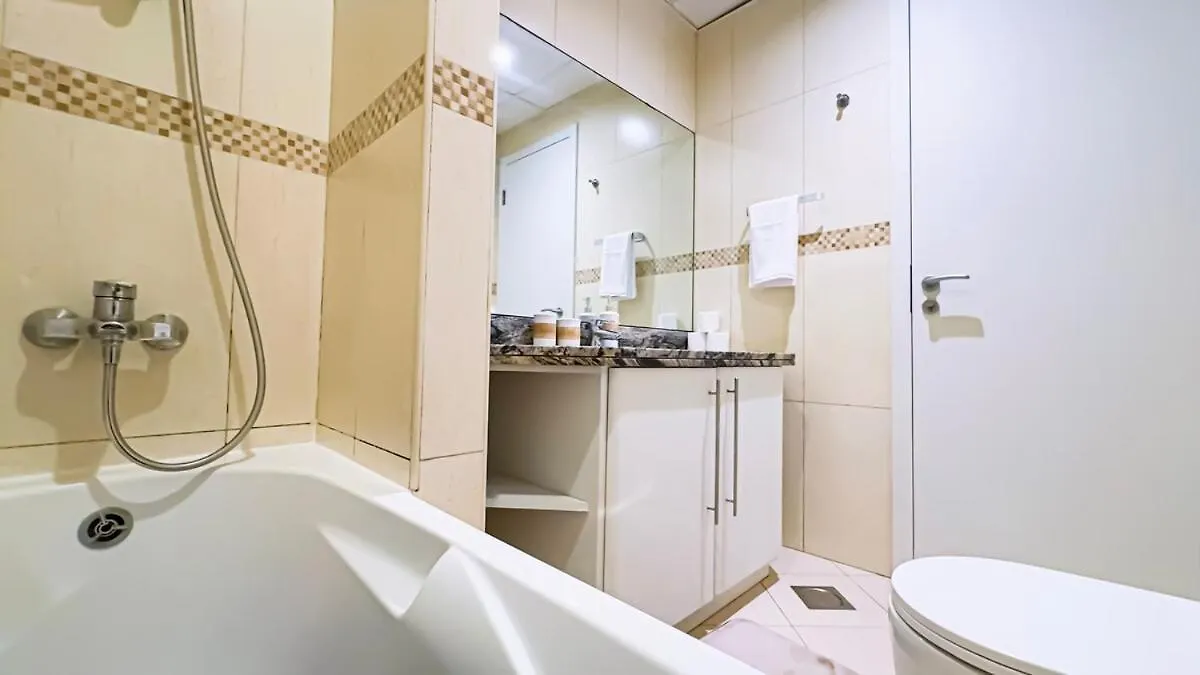 Sophisticated 2Br In Jlt - Walk To Metro & Lake Dubai
