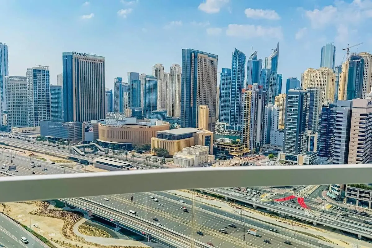 Sophisticated 2Br In Jlt - Walk To Metro & Lake Dubai