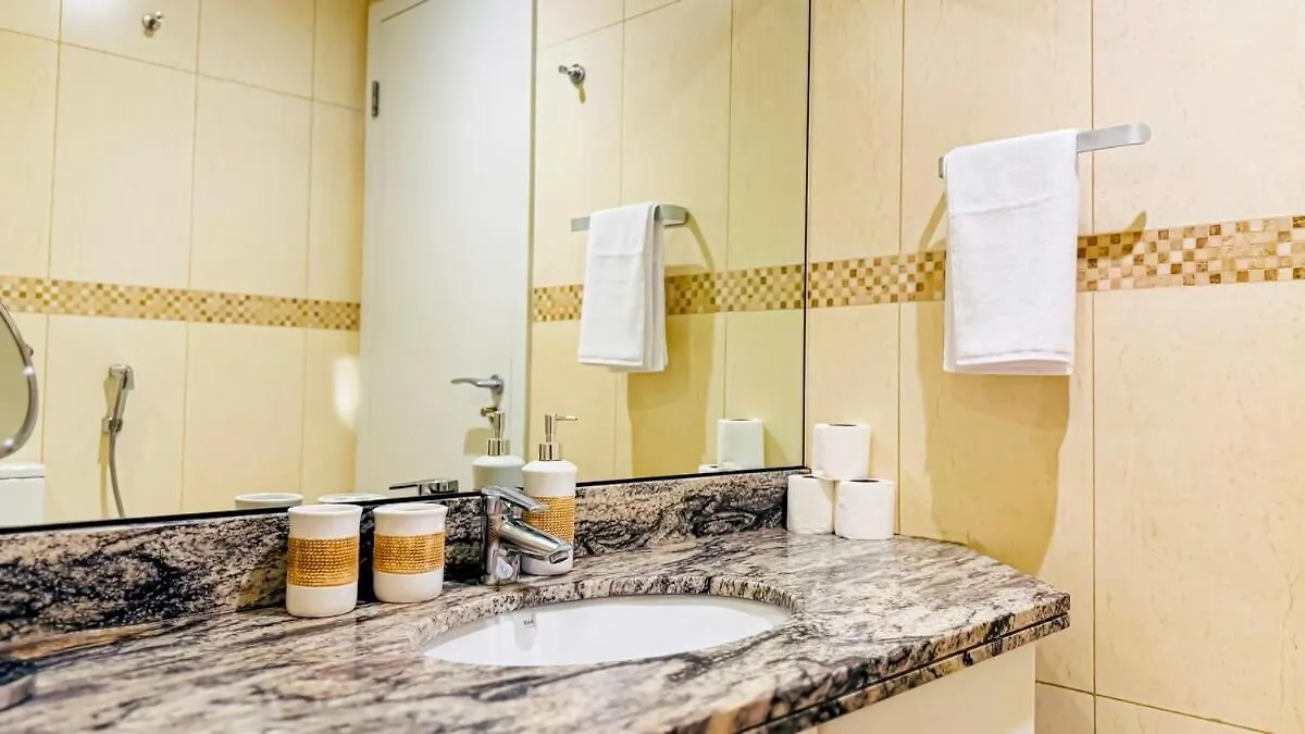 Sophisticated 2Br In Jlt - Walk To Metro & Lake Dubai Holiday home